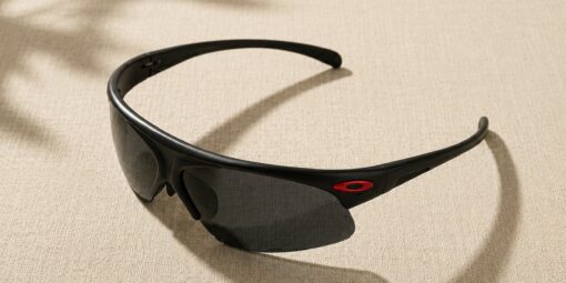 OAKLEY